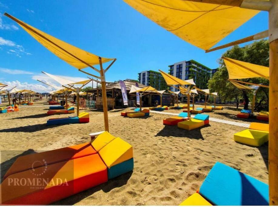 Alezzy Beach Apartament Prima Linie La Mare Năvodari Esterno foto